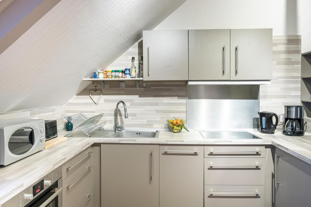 Le Petit Melorien Appartement Saint-Méloir-des-Ondes Buitenkant foto